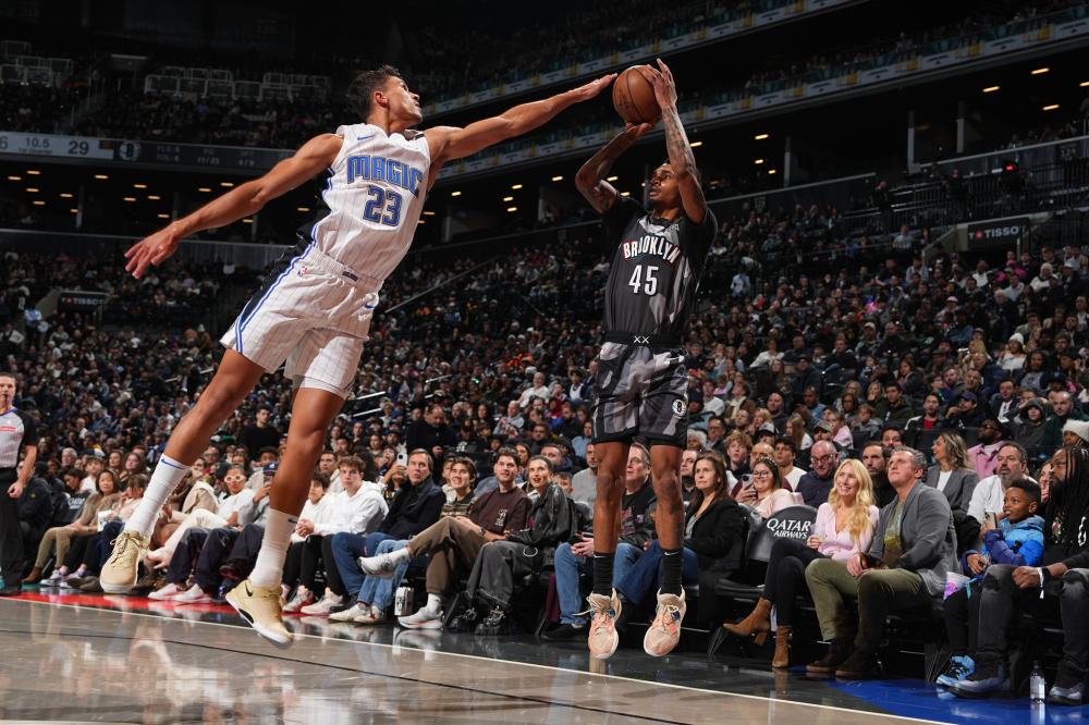 这使他在与 这使他在与